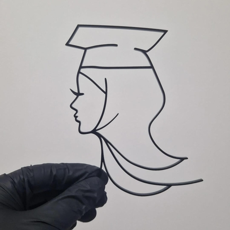 Face Topper Femme voilée diplômée Face Topper Femme voilée diplômée